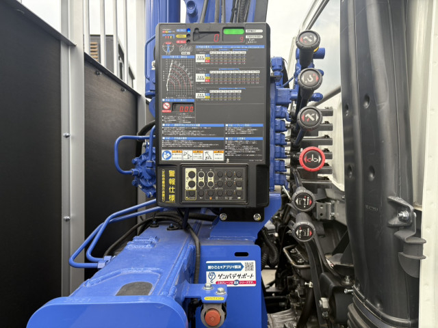 三菱ふそう ファイター 増トン クレーン付き 2KG-FK62FZ(97120) 19枚目