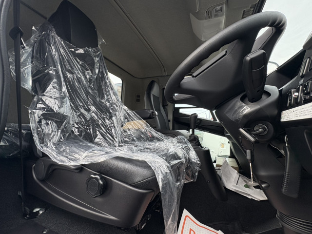 三菱ふそう ファイター 増トン クレーン付き 2KG-FK62FZ(97120) 28枚目