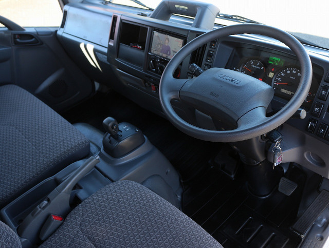 いすゞ エルフ 小型 平ボディ 2RG-NNS88AN(97127) 32枚目