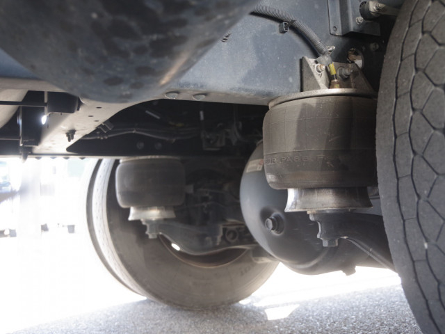 いすゞ フォワード 中型 アルミウィング 2RG-FRR90T2(97128) 10枚目