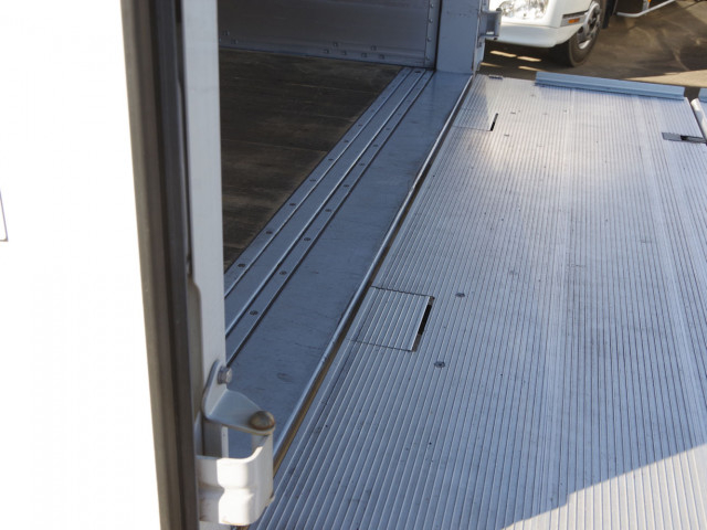 いすゞ フォワード 中型 アルミウィング 2RG-FRR90T2(97128) 13枚目