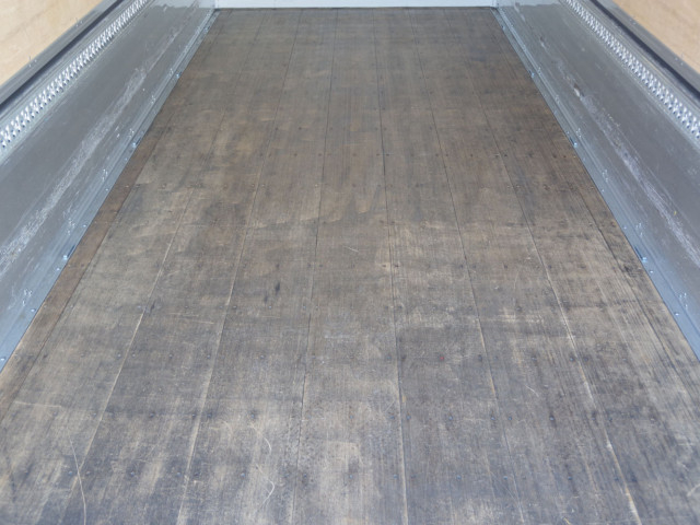 いすゞ フォワード 中型 アルミウィング 2RG-FRR90T2(97128) 15枚目