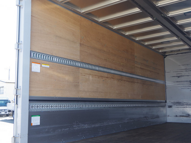 いすゞ フォワード 中型 アルミウィング 2RG-FRR90T2(97128) 16枚目