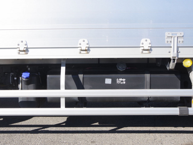 いすゞ フォワード 中型 アルミウィング 2RG-FRR90T2(97128) 19枚目