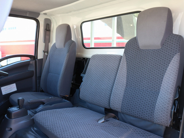 いすゞ エルフ 小型 平ボディ 2RG-NNS88AN(97127) 46枚目