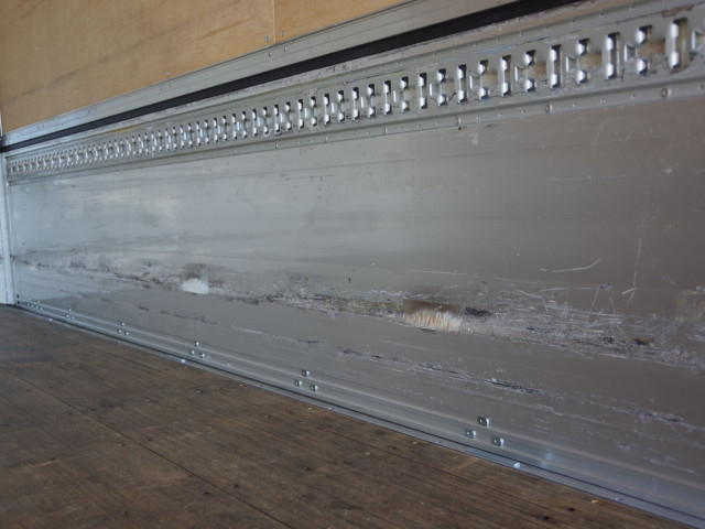 いすゞ フォワード 中型 アルミウィング 2RG-FRR90T2(97128) 25枚目