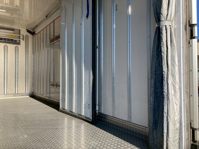 いすゞ エルフ 小型 冷凍冷蔵バン 2RG-NPR88AN(97130) 16枚目