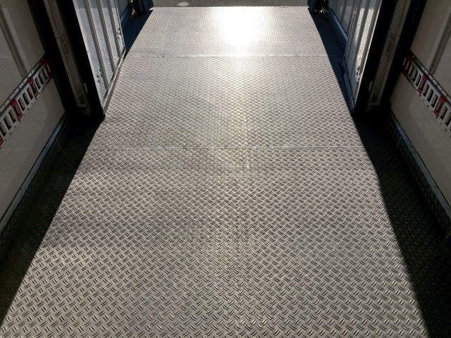 いすゞ エルフ 小型 冷凍冷蔵バン 2RG-NPR88AN(97130) 17枚目