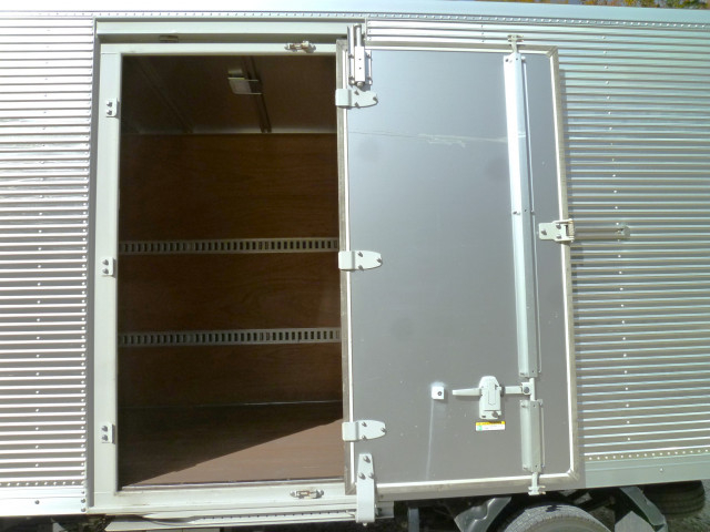 いすゞ エルフ 小型 アルミバン 2RG-NLR88AN(97132) 11枚目