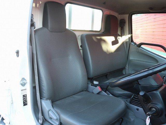 日野 デュトロ 小型 平ボディ 2RG-XZU605M(97134) 26枚目