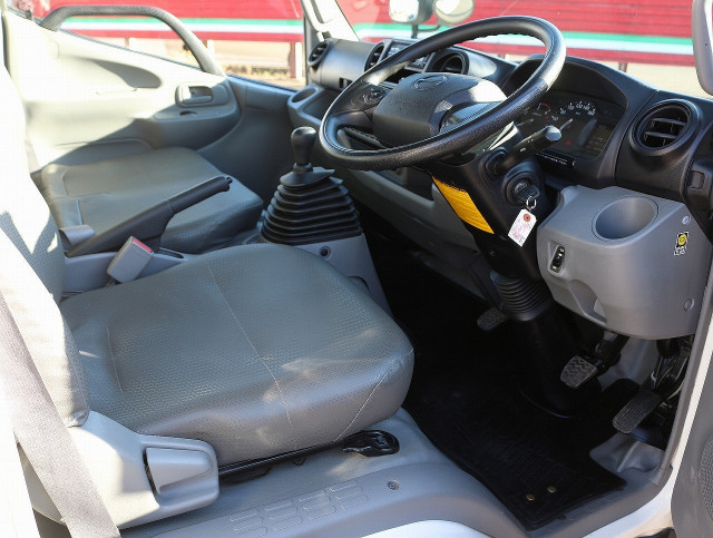 日野 デュトロ 小型 平ボディ 2RG-XZU605M(97134) 27枚目