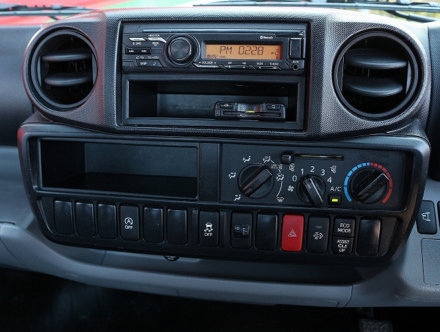 日野 デュトロ 小型 平ボディ 2RG-XZU605M(97134) 32枚目