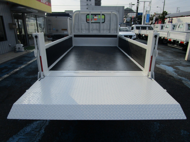 日野 デュトロ 小型 平ボディ 2RG-XZU605M(97136) 19枚目