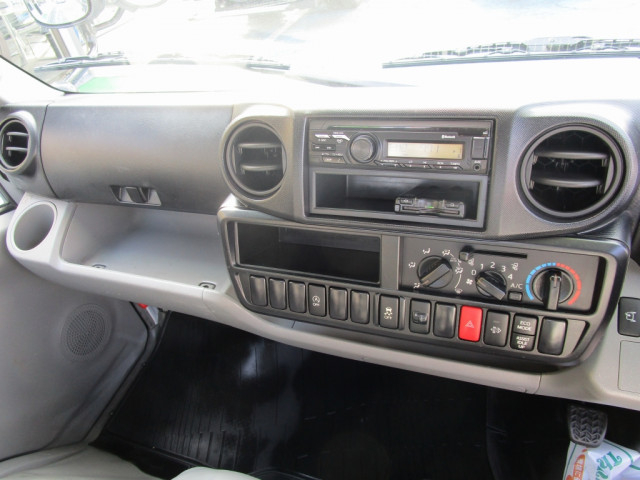 日野 デュトロ 小型 平ボディ 2RG-XZU605M(97136) 32枚目