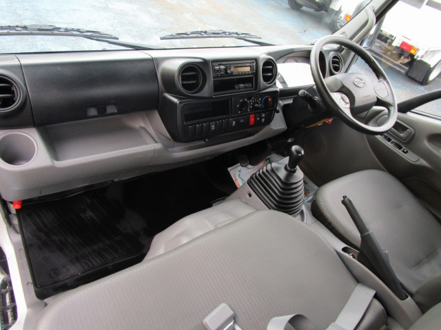 日野 デュトロ 小型 平ボディ 2RG-XZU605M(97136) 37枚目