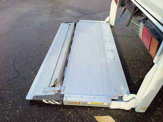 いすゞ エルフ 小型 Wキャブ TPG-NHS85A(97143) 20枚目