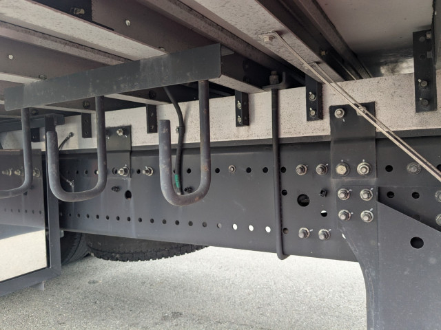 日野 プロフィア 大型 冷凍冷蔵バン 2DG-FR1AHC(97166) 10枚目