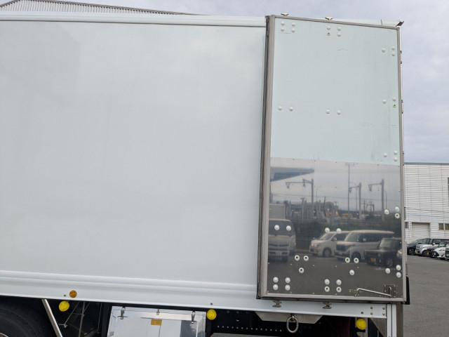 日野 プロフィア 大型 冷凍冷蔵バン 2DG-FR1AHC(97166) 11枚目