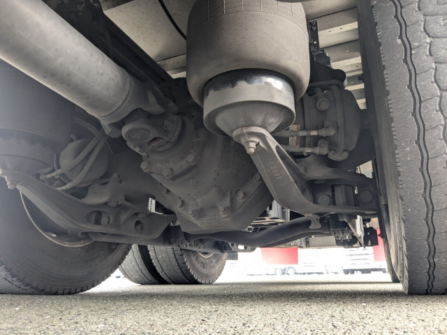 日野 プロフィア 大型 冷凍冷蔵バン 2DG-FR1AHC(97166) 13枚目