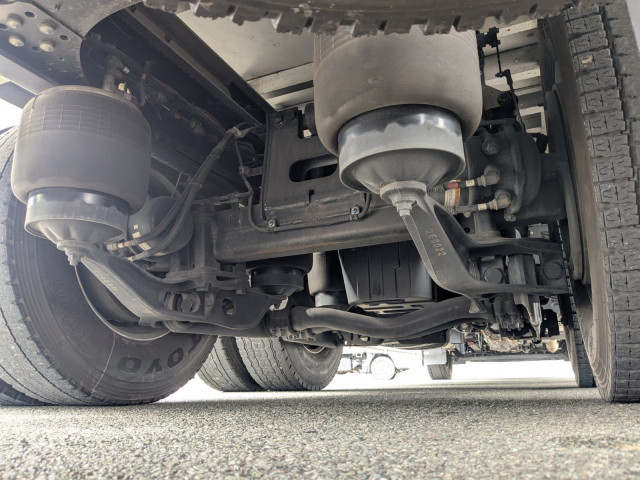 日野 プロフィア 大型 冷凍冷蔵バン 2DG-FR1AHC(97166) 18枚目