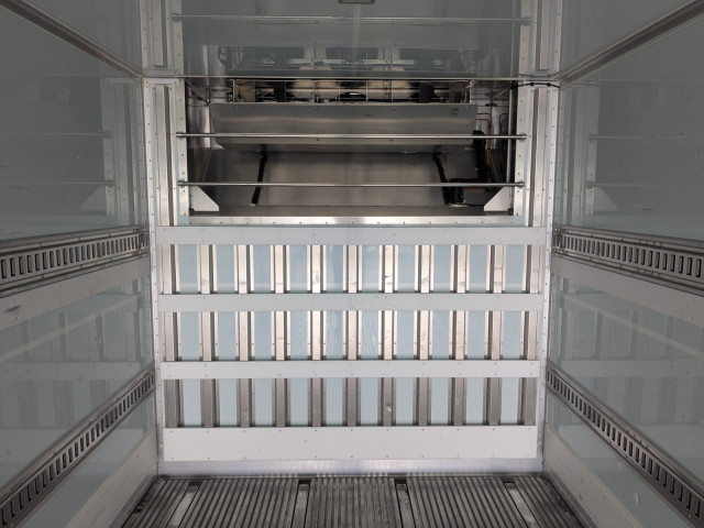 日野 プロフィア 大型 冷凍冷蔵バン 2DG-FR1AHC(97166) 24枚目