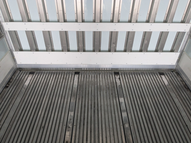 日野 プロフィア 大型 冷凍冷蔵バン 2DG-FR1AHC(97166) 25枚目