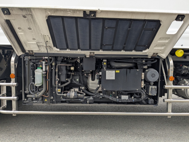 日野 プロフィア 大型 冷凍冷蔵バン 2DG-FR1AHC(97166) 33枚目