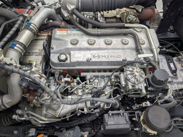 日野 プロフィア 大型 冷凍冷蔵バン 2DG-FR1AHC(97166) 42枚目