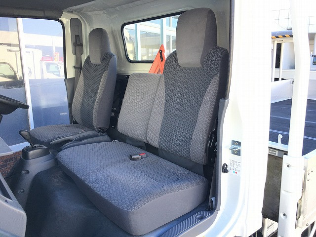 いすゞ エルフ 小型 平ボディ 2RG-NPR88AR(97170) 26枚目