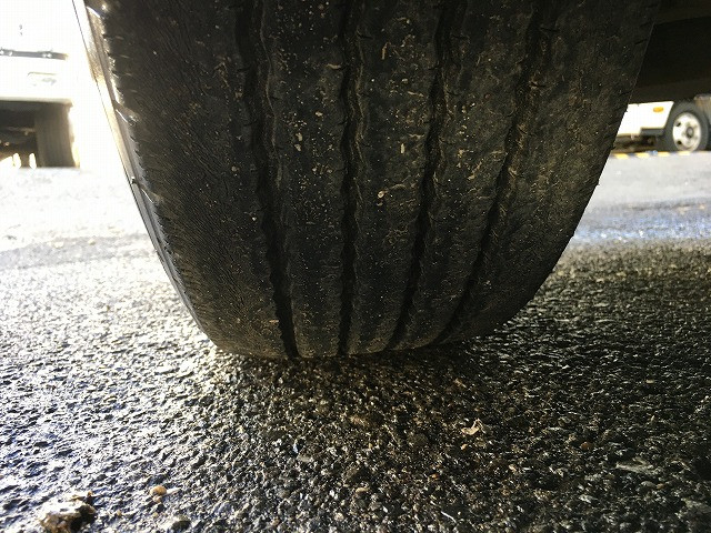 いすゞ エルフ 小型 平ボディ 2RG-NPR88AR(97170) 42枚目