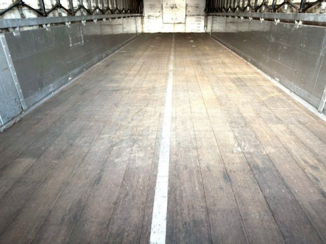 UDトラックス（日産） クオン 大型 平ボディ 2PG-CG5CA(97173) 7枚目