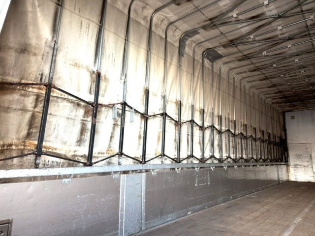 UDトラックス（日産） クオン 大型 平ボディ 2PG-CG5CA(97173) 9枚目