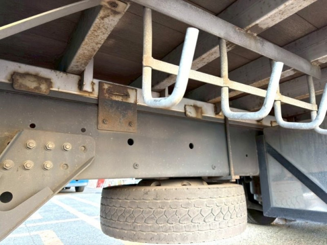 UDトラックス（日産） クオン 大型 平ボディ 2PG-CG5CA(97173) 13枚目