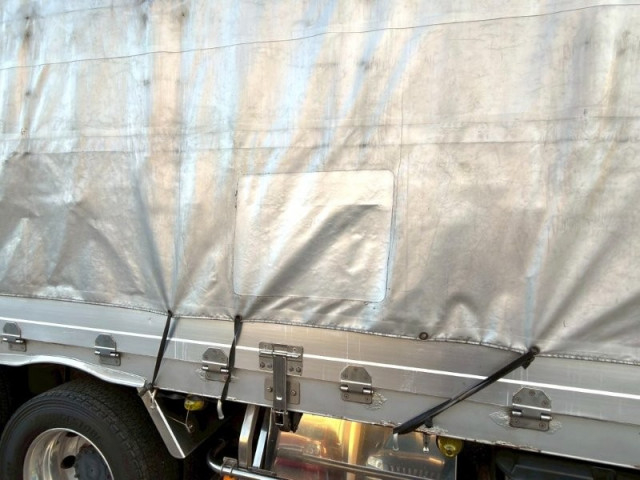 UDトラックス（日産） クオン 大型 平ボディ 2PG-CG5CA(97173) 22枚目