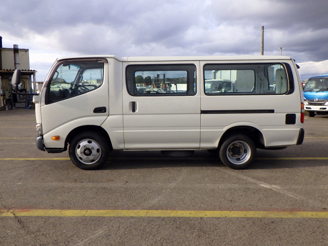 日野 デュトロ 小型 アルミバン TPG-XZC605Y(97188) 4枚目