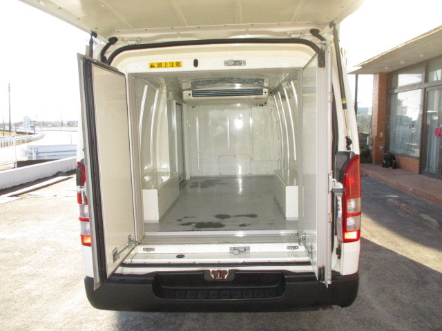 トヨタ ハイエース 小型 冷凍冷蔵バン QDF-GDH206V(97189) 5枚目