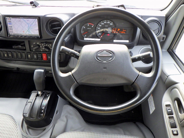 日野 デュトロ 小型 アルミバン TPG-XZC605Y(97188) 15枚目