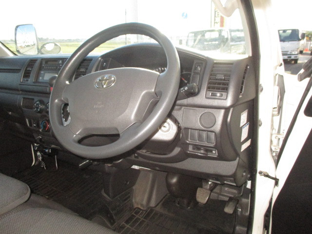 トヨタ ハイエース 小型 冷凍冷蔵バン QDF-GDH206V(97189) 16枚目