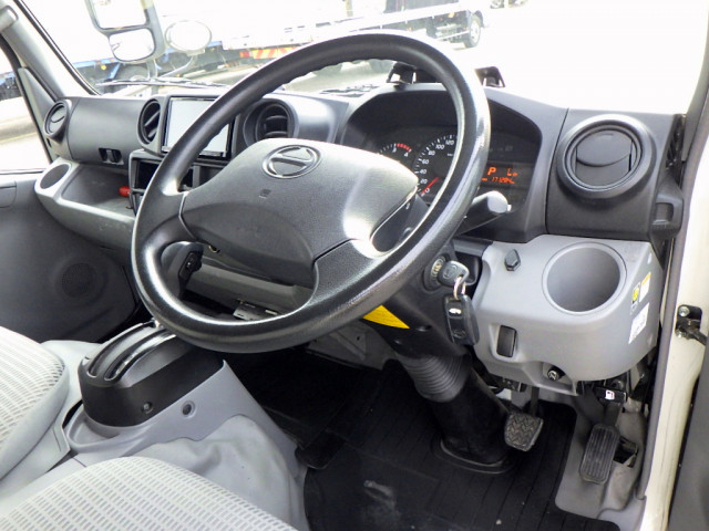日野 デュトロ 小型 アルミバン TPG-XZC605Y(97188) 25枚目