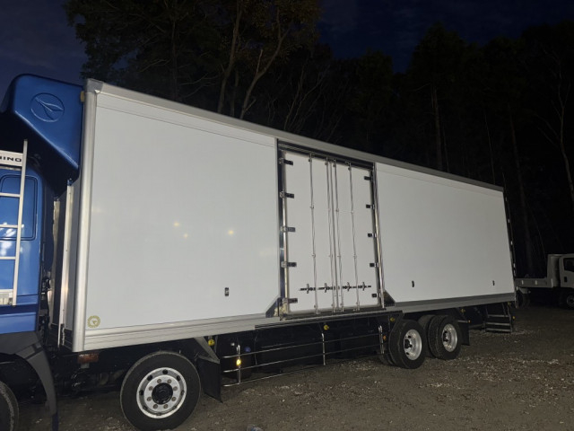 日野 プロフィア 大型 冷凍冷蔵バン 2DG-FW1AHG(97196) 7枚目