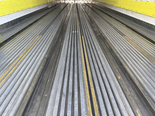 日野 プロフィア 大型 冷凍冷蔵バン 2DG-FW1AHG(97196) 13枚目