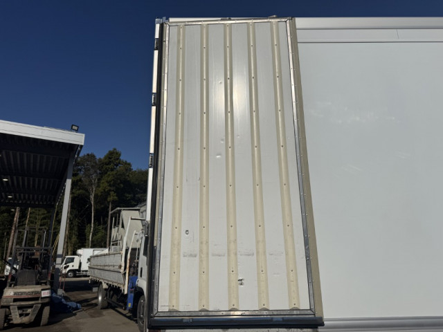 日野 プロフィア 大型 冷凍冷蔵バン 2DG-FW1AHG(97196) 17枚目