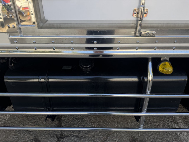 日野 プロフィア 大型 冷凍冷蔵バン 2DG-FW1AHG(97196) 23枚目