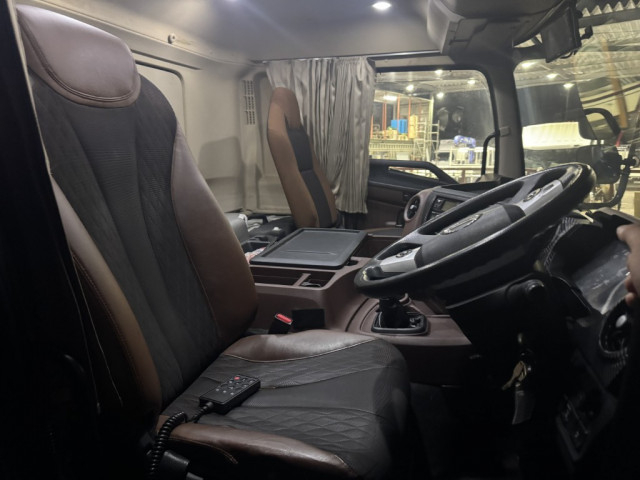 日野 プロフィア 大型 冷凍冷蔵バン 2DG-FW1AHG(97196) 26枚目