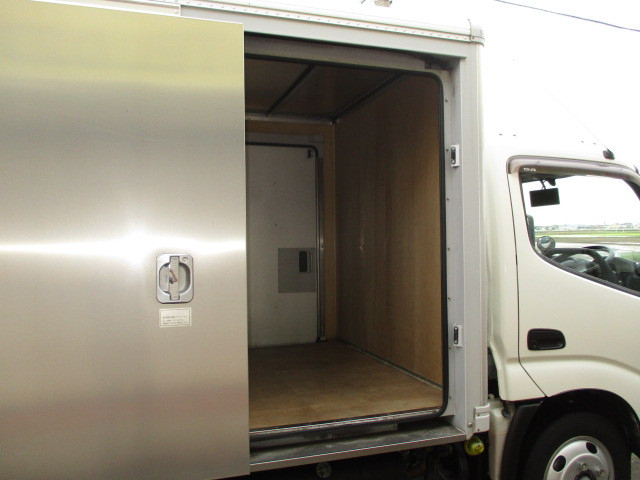 トヨタ ダイナ 小型 アルミバン TKG-XZU605(97198) 7枚目