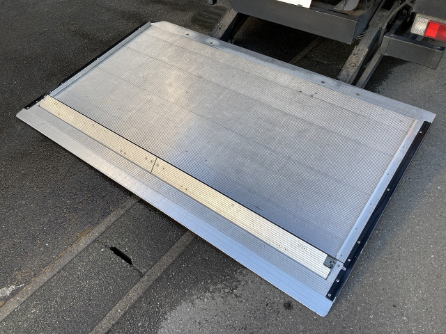 三菱ふそう キャンター 小型 アルミバン TKG-FEB50(97303) 6枚目