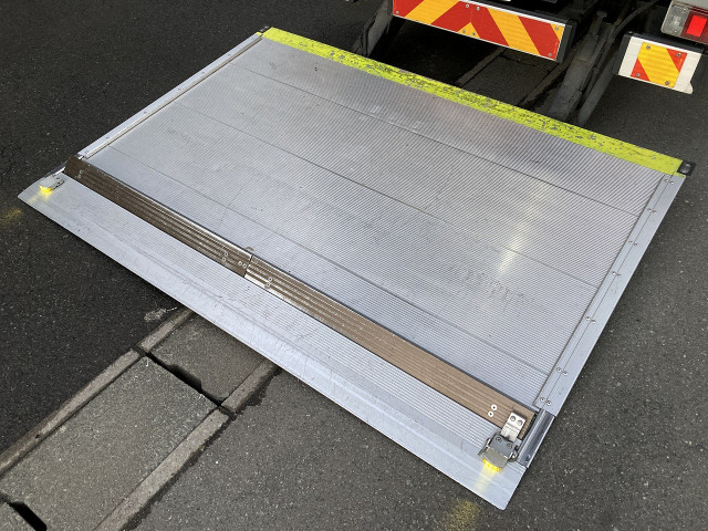 日野 デュトロ 小型 アルミバン TKG-XZU710M(97304) 6枚目