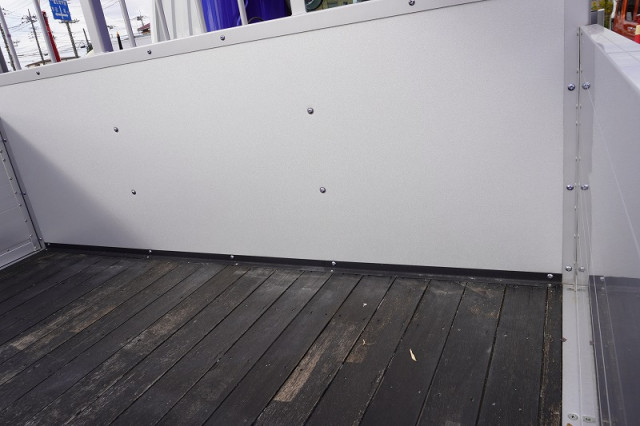 三菱ふそう ファイター 増トン 平ボディ（クレーン付） 2KG-FK62FZ(97352) 22枚目