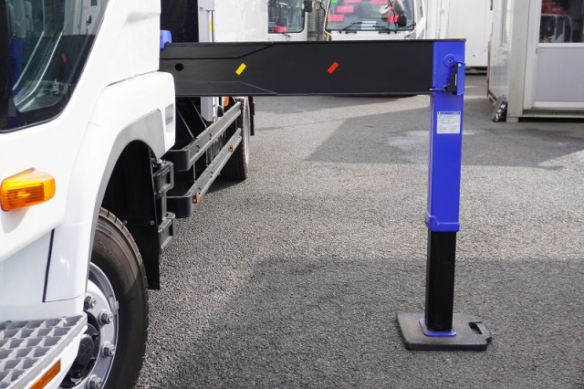 三菱ふそう ファイター 増トン 平ボディ（クレーン付） 2KG-FK62FZ(97352) 26枚目