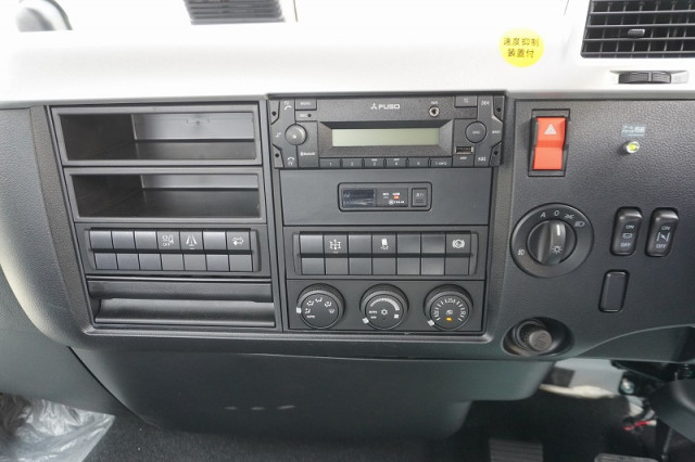 三菱ふそう ファイター 増トン 平ボディ（クレーン付） 2KG-FK62FZ(97352) 35枚目